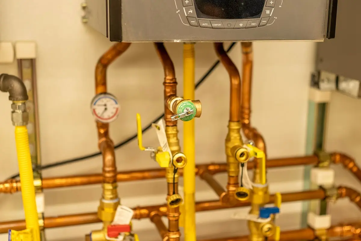 Licensed technician providing Water Heater Installation for a homeowner in Grandview Heights